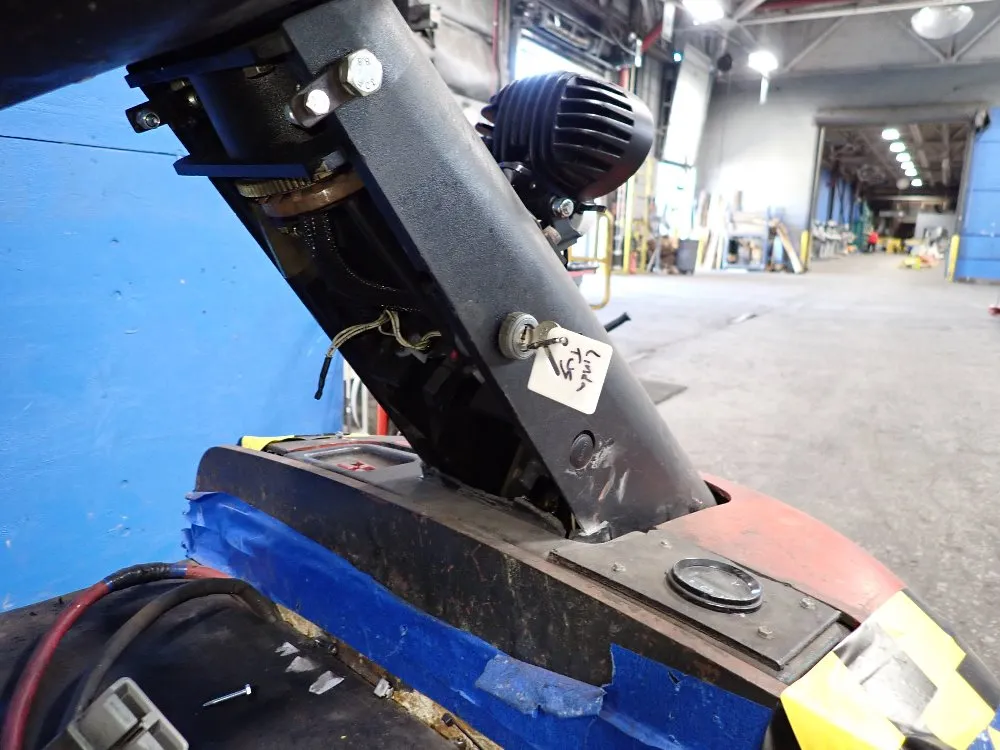 Linde 750 Lbs Tugger - Etr45