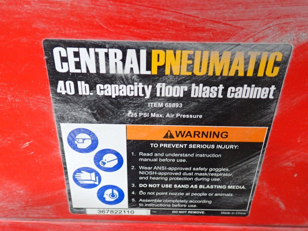 Central Pneumatic 40 Lb Floor Blast Cabinet