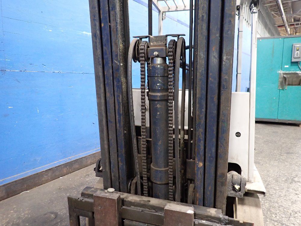 Komatsu 2830 Lbs Electric Forklift - Fb 18mh-2