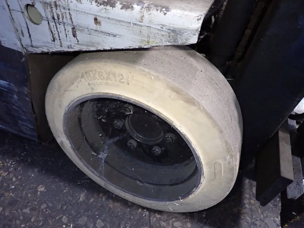 Komatsu 2830 Lbs Electric Forklift - Fb 18mh-2