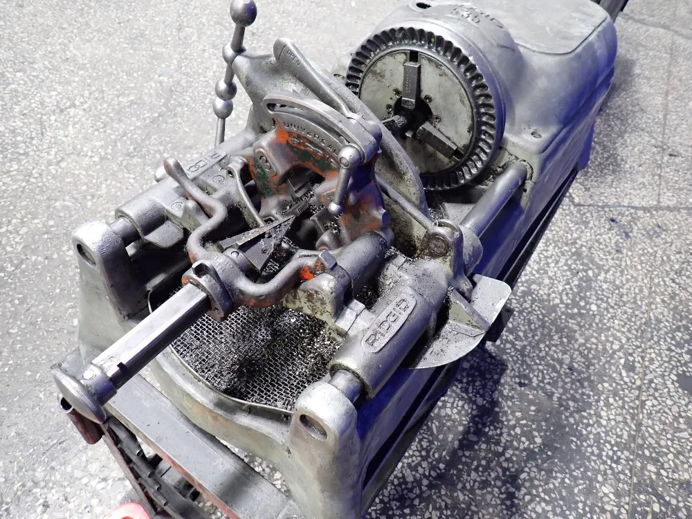 Ridgid Tool Pipe Threader - Model 535