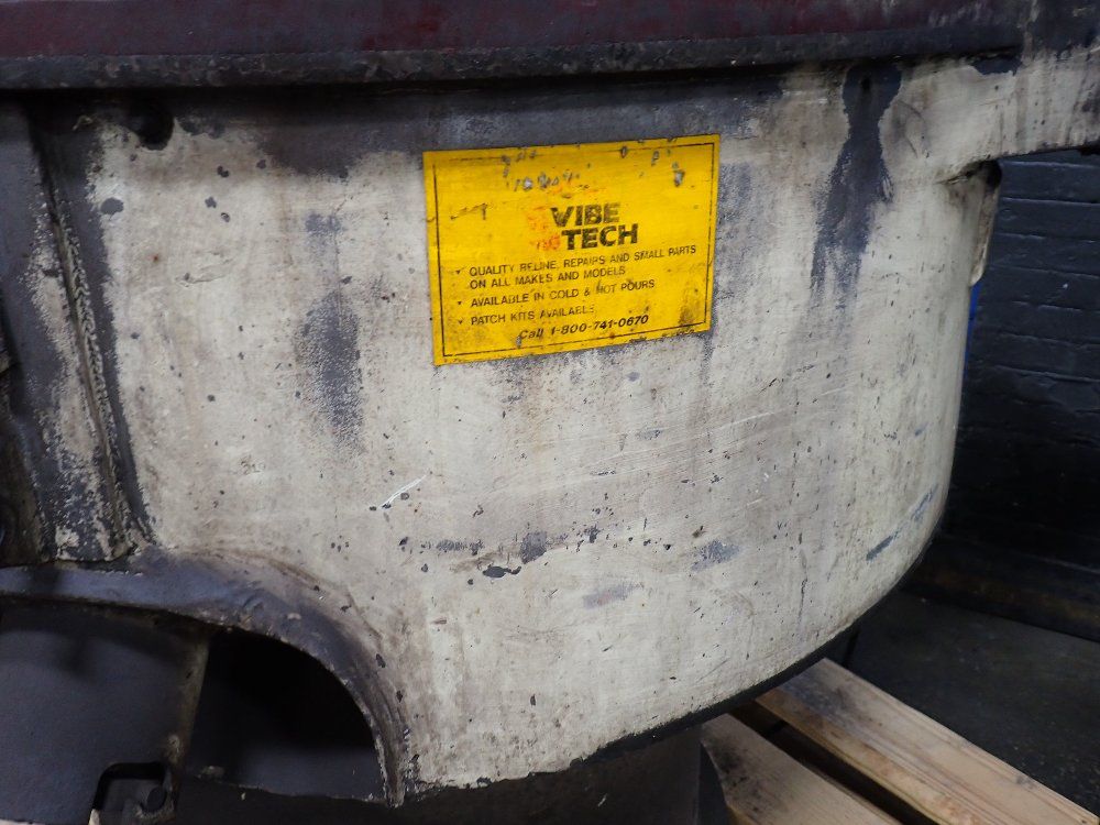 Vibe Tech 42" Vibratory Finisher