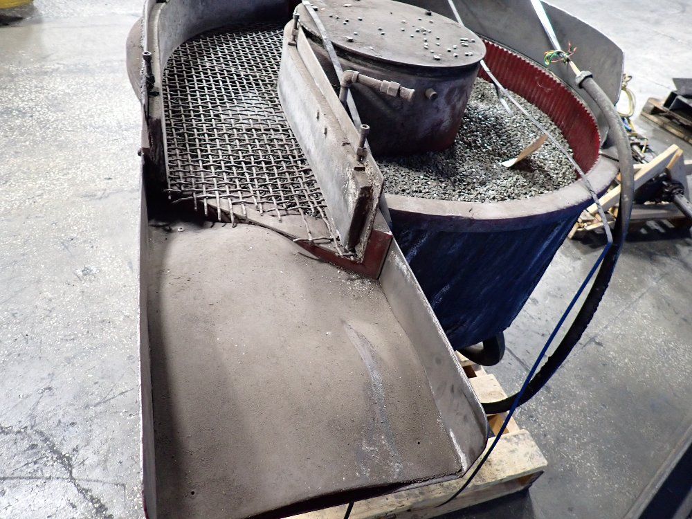 Vibe Tech 42" Vibratory Finisher