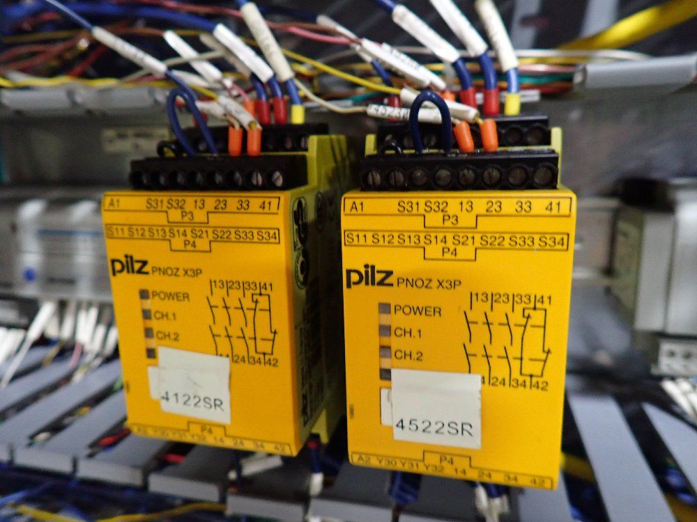 Atlas Copco / Allen Bradley Powermacs 4000 Panel - Versaview 1500p