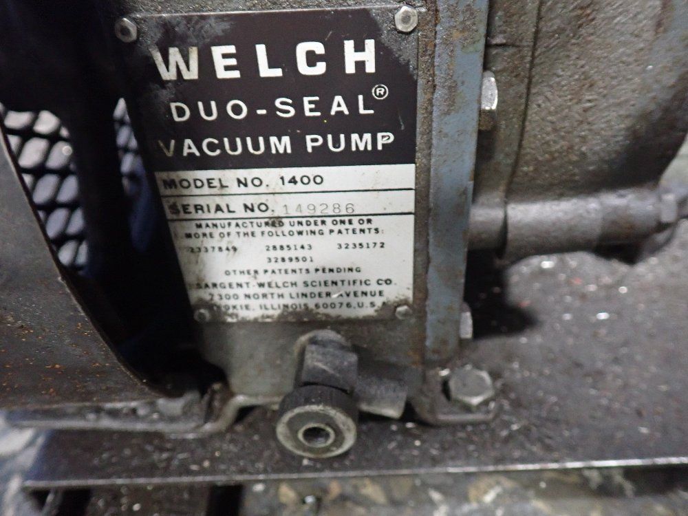 Welch Duo-seal Vacuum Pump - 1400