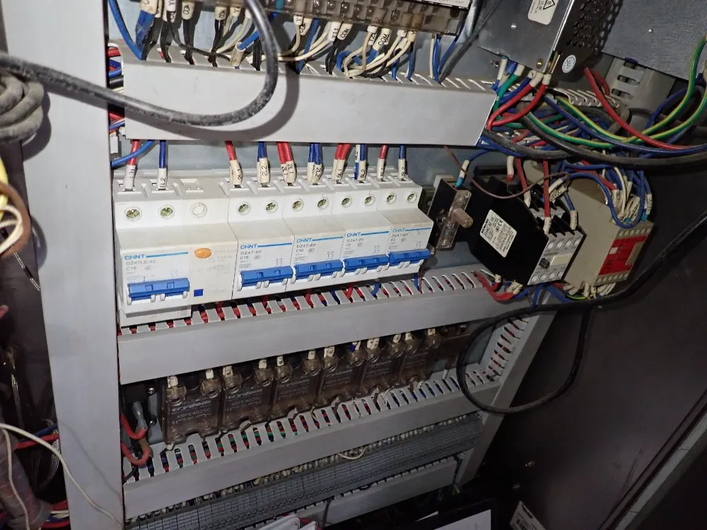 Weigh Right / Sharp Vffs Bagger W/scale - Iq Shuttle / Hawk