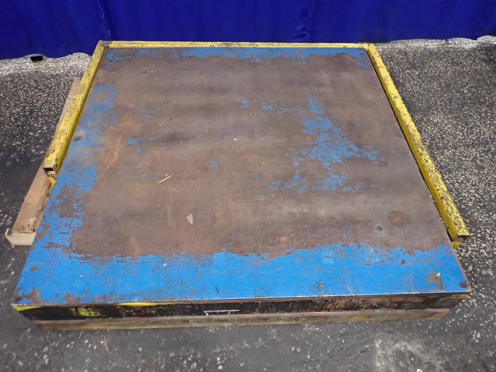 60" X 60" Lift Table