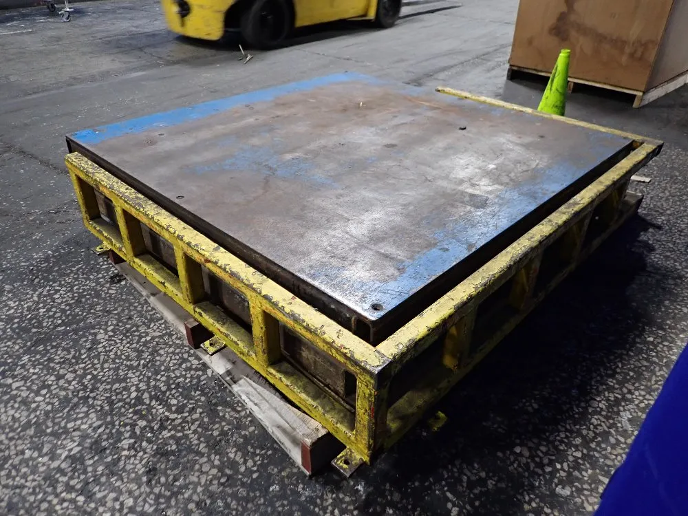 60" X 60" Lift Table