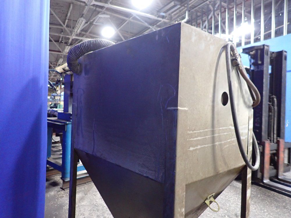 36" X 26" X 23" Blast Cabinet