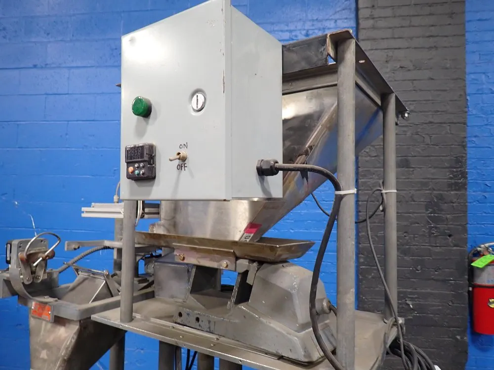 Weigh Right Automate Scale Co. 20" X 21" X 14" Feeding System