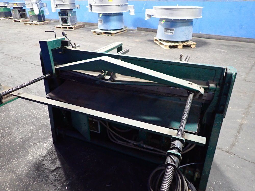 Tennsmith 16 Ga X 52" Shear - H52