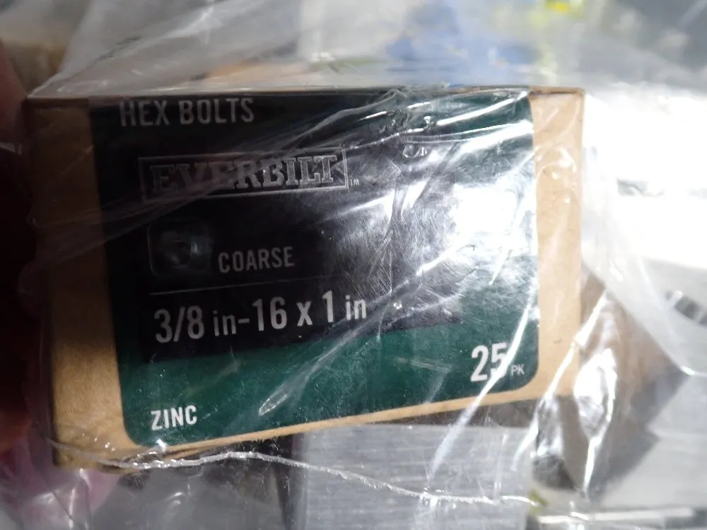 Everbuilt Tubing Clamp, Hex Bolts