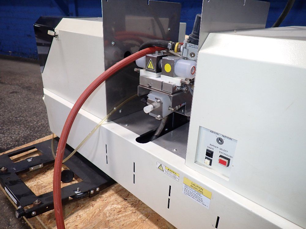 Shimadzu Atomic Absorbtion Spectrophotometer - Aa-6800