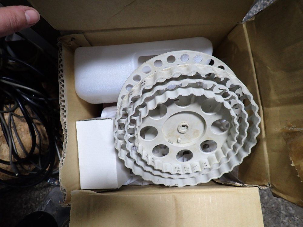 Shimadzu Atomic Absorbtion Spectrophotometer - Aa-6800