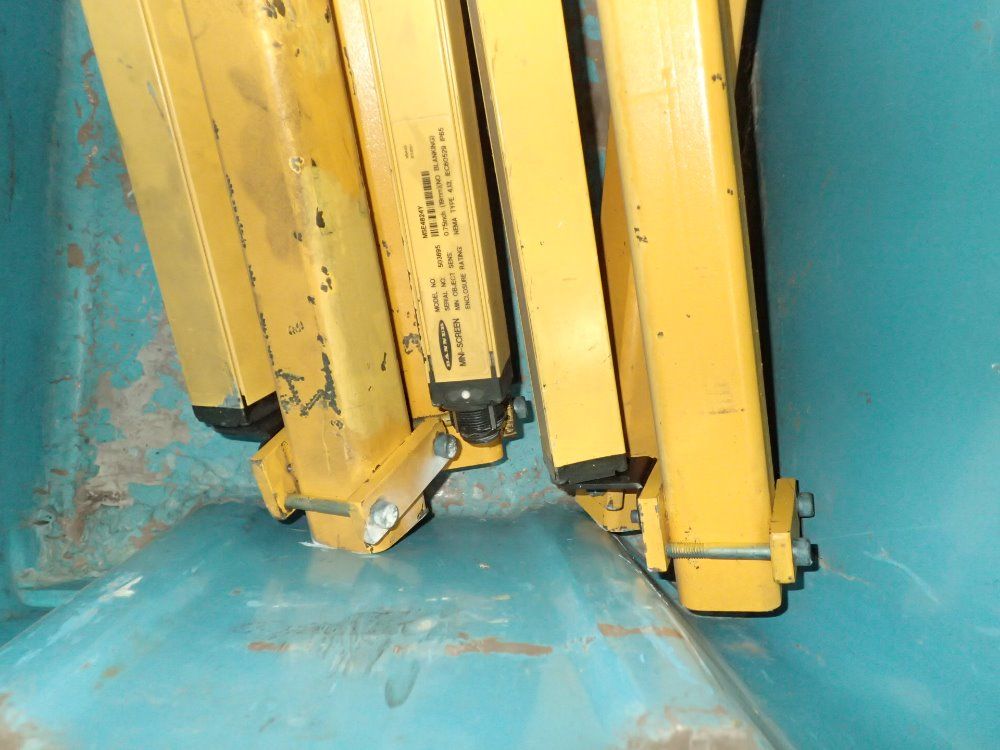 Banner Light Curtains