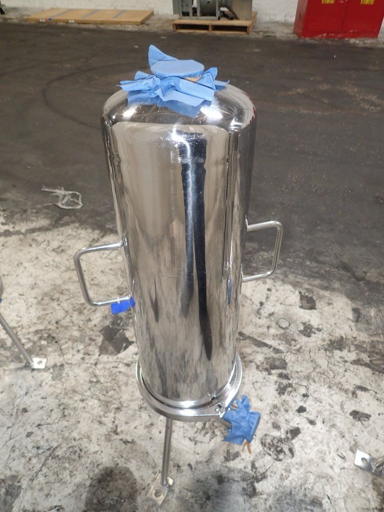 Domnick Hunter 4.9 Gallons S/s Filter Housing - 66 999 2825