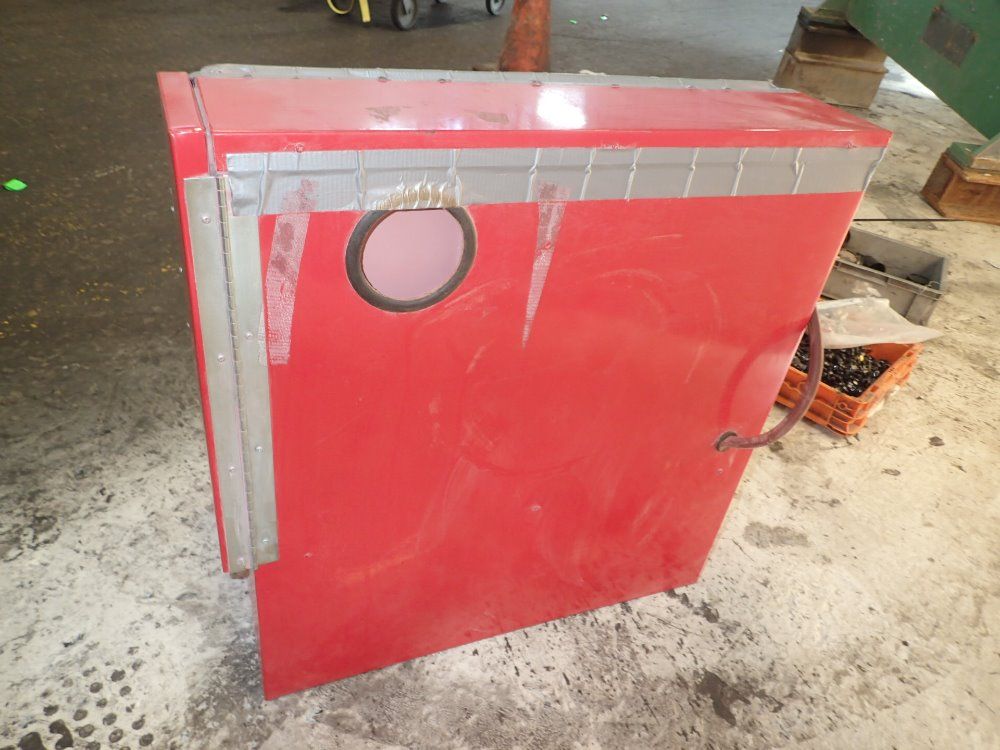 Central Pneumatic 30 Gallons / 18'' X 26'' X 16'' Id Blast Cabinet - 42202