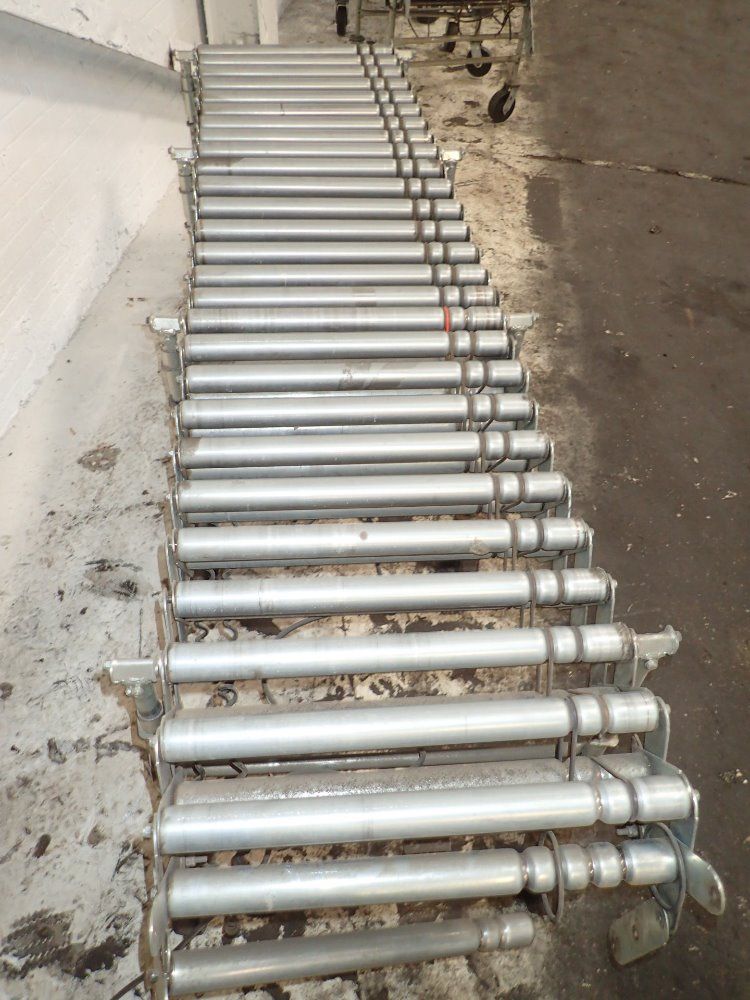 Nestaflex 23'' X 82'' (collapsed) Power Accordion Roller Conveyor