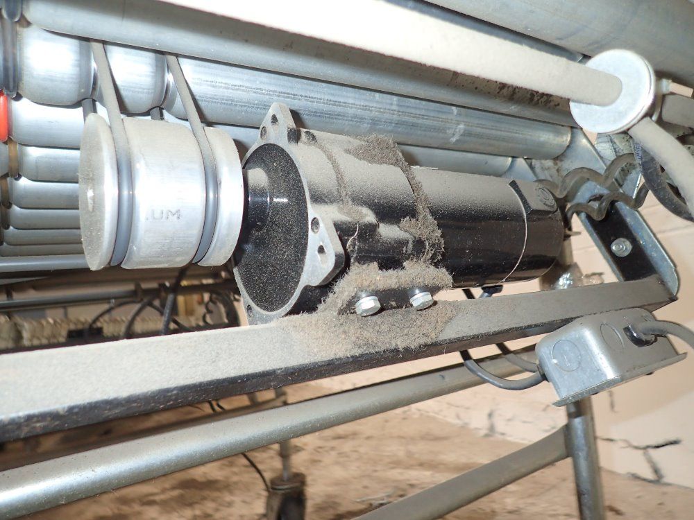 Nestaflex 23'' X 82'' (collapsed) Power Accordion Roller Conveyor