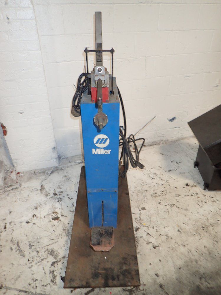 Miller 2.5 Kva Spot Welder - Lmsw-52t