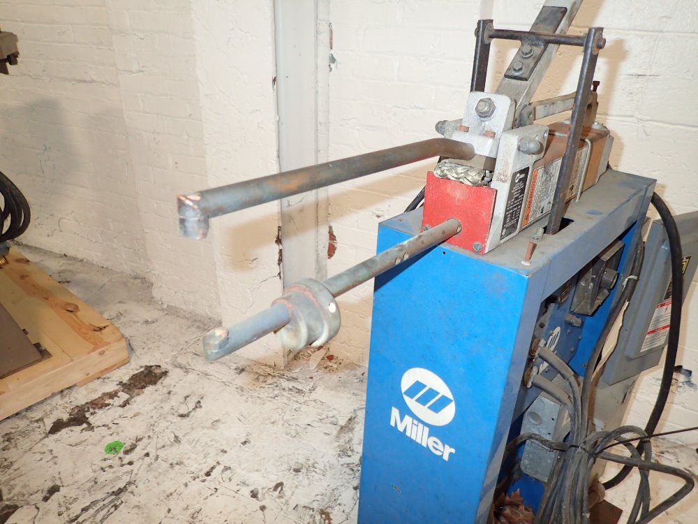 Miller 2.5 Kva Spot Welder - Lmsw-52t