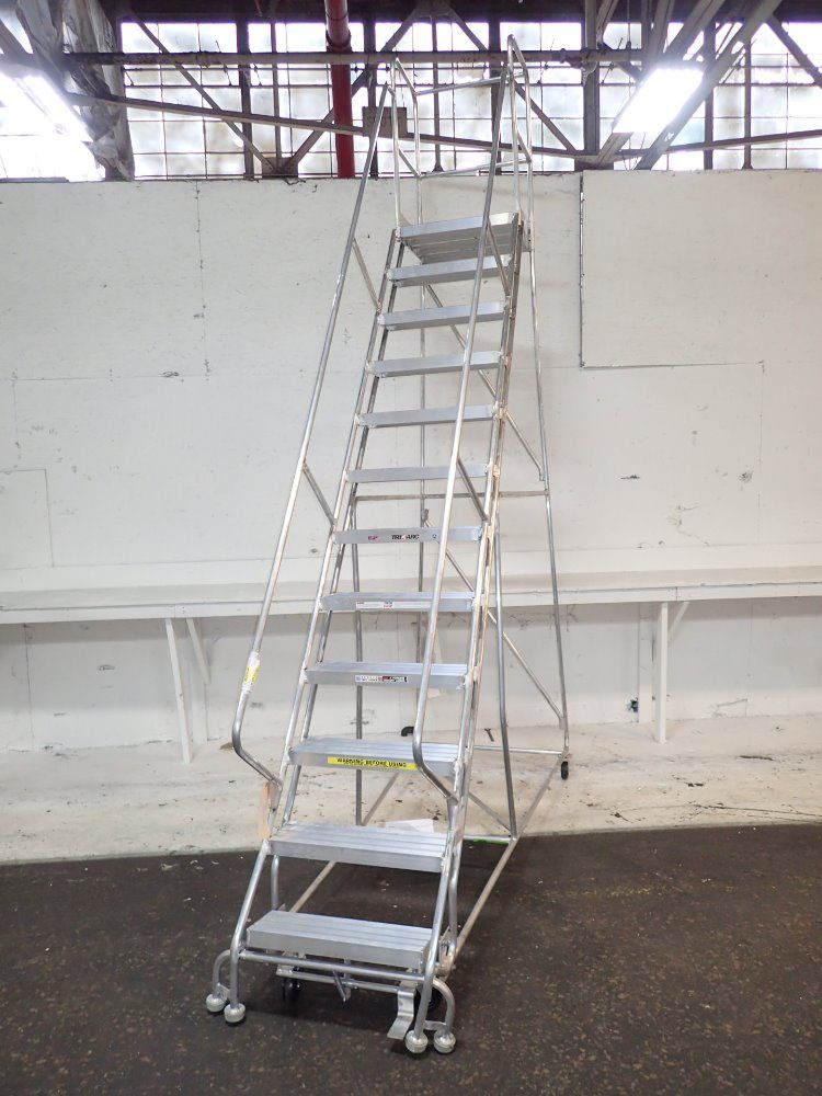 Tri-arc Portable Aluminum Step Ladder