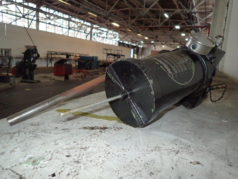 The Farval Corp. Manual Pump