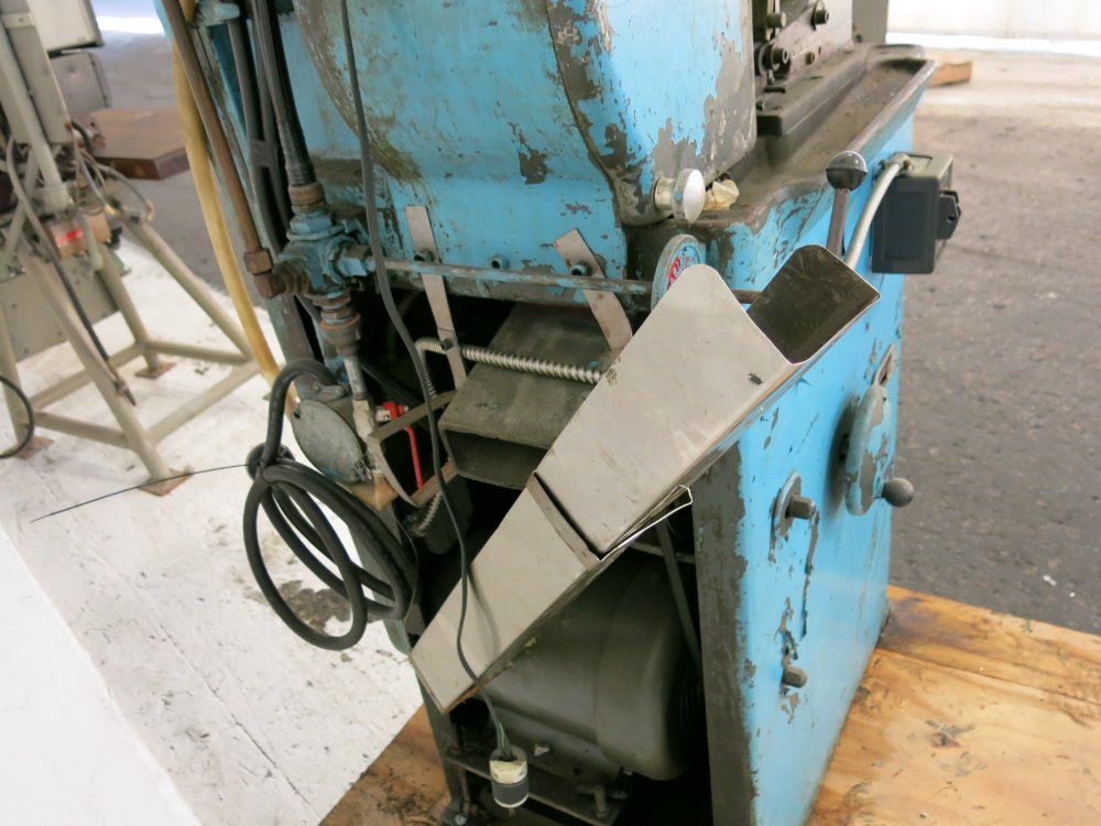 Royal Master Centerless Grinder