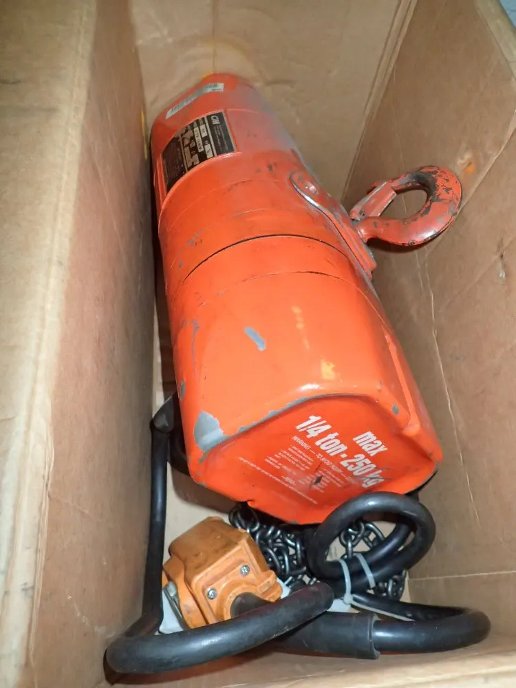 Columbus Mckinnon/lodestar Electric Chain Hoist