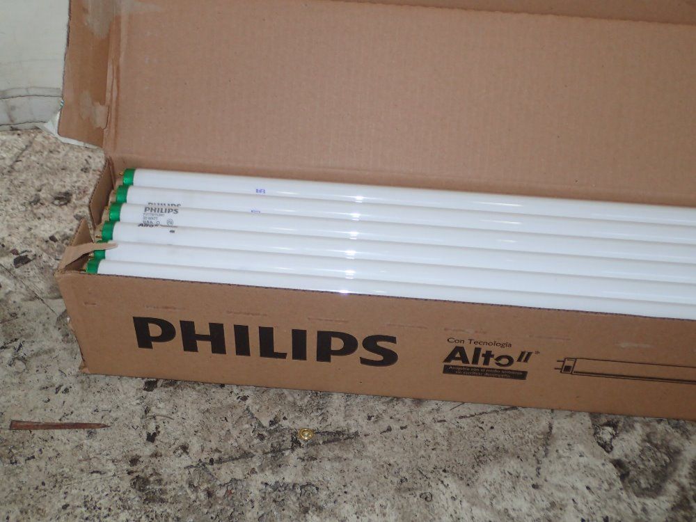 Philips Fluorescent Light Bulbs