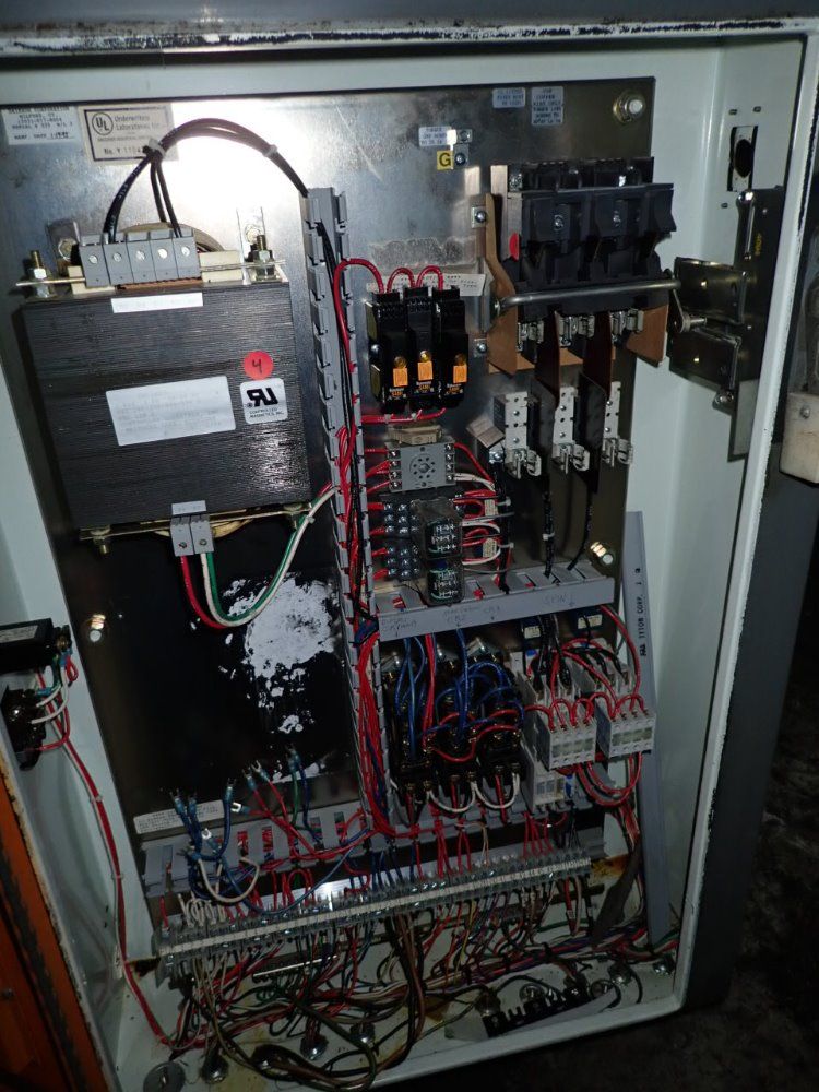 Bridgeport Vertical Mill