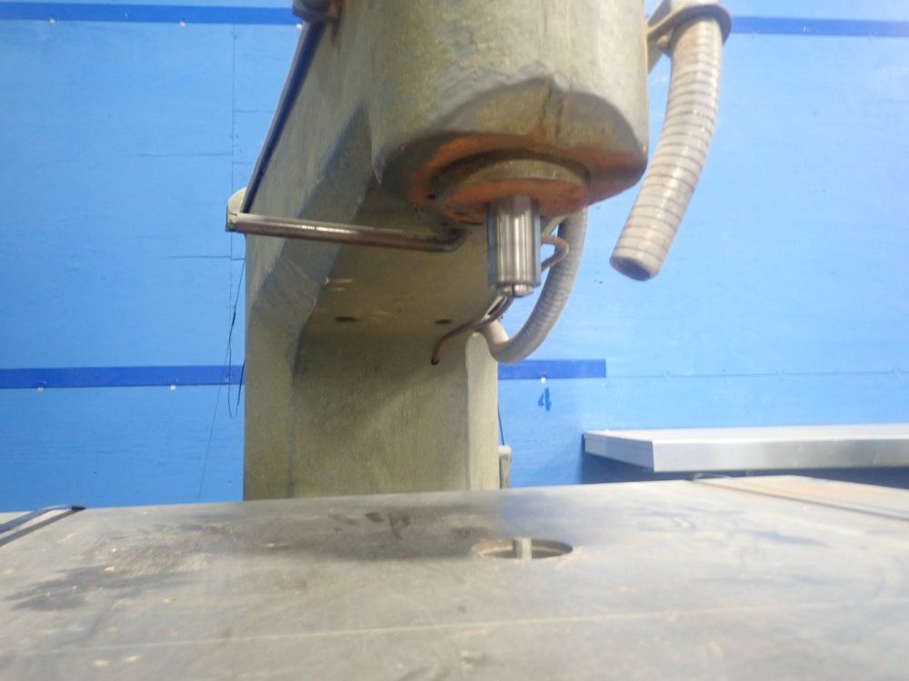 Ekstrom Carlson Router