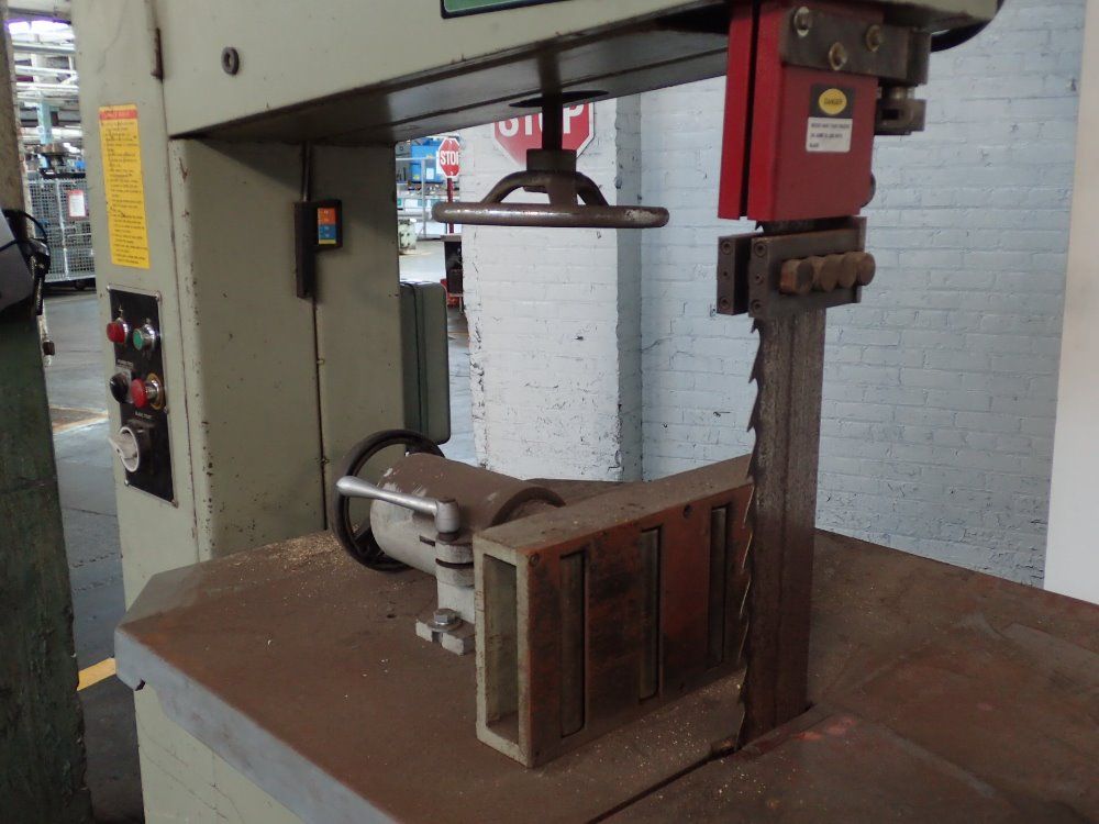 Hoon Hsiang Vertical Bandsaw