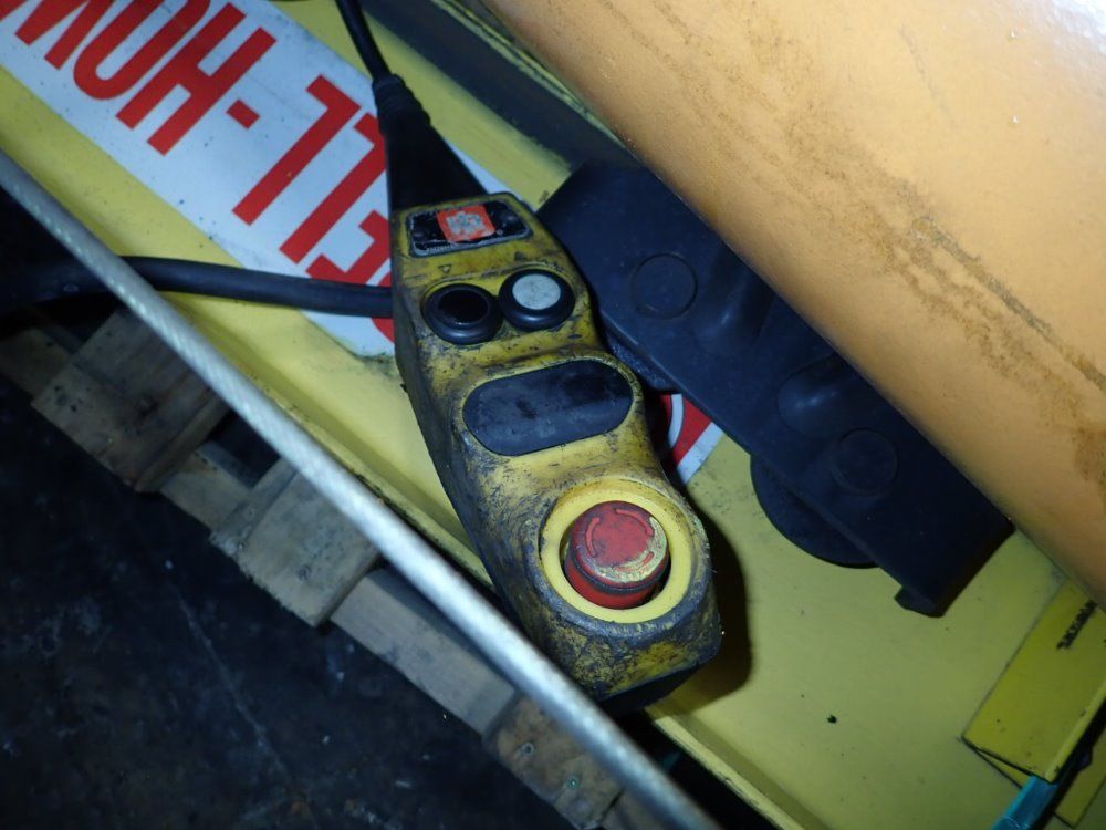 Abell Howe / Ingersoll Rand Jib Crane W/ Hoist