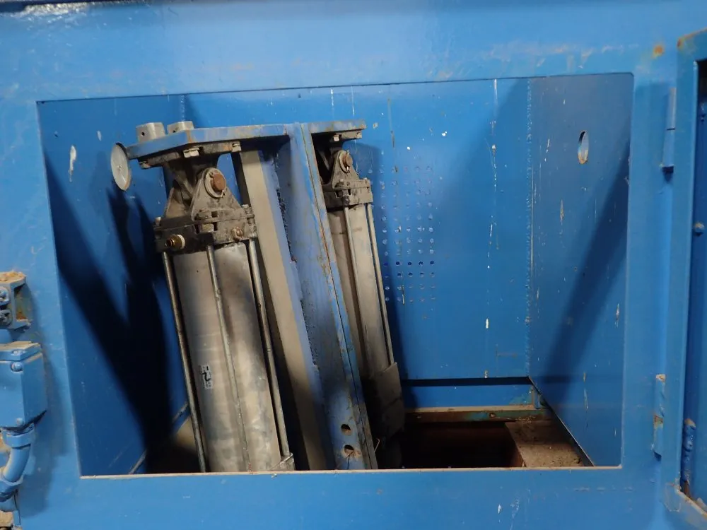 International Baler Baler