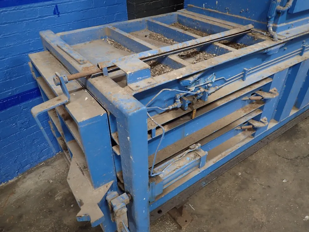 International Baler Baler