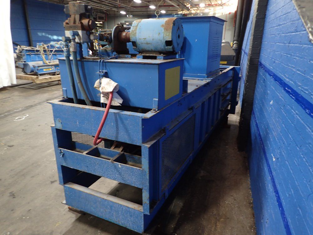 International Baler Baler