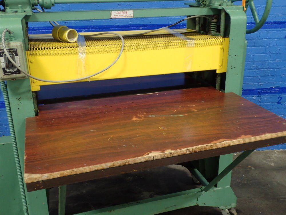 Black Brothers Glue Spreader