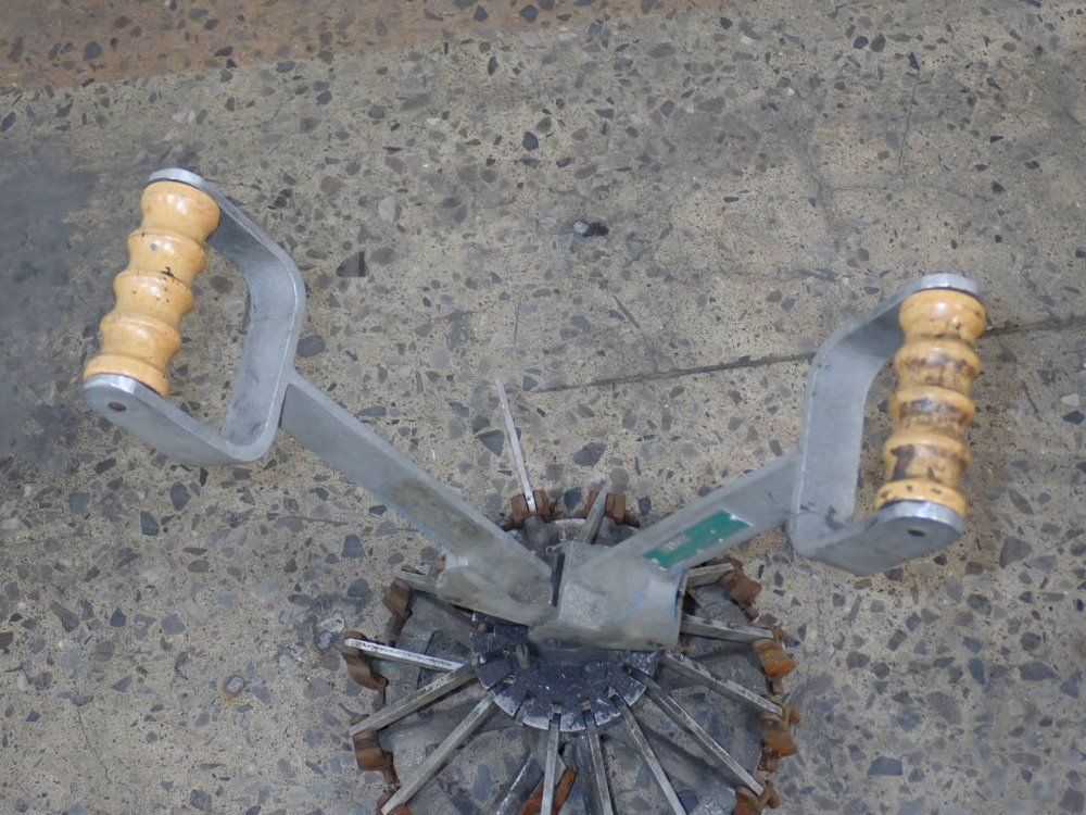 Atlanta Grotnes Clamp