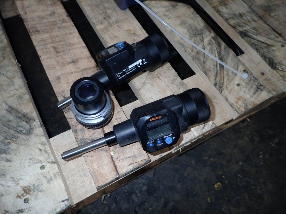 Mitutoyo Optical Comparator