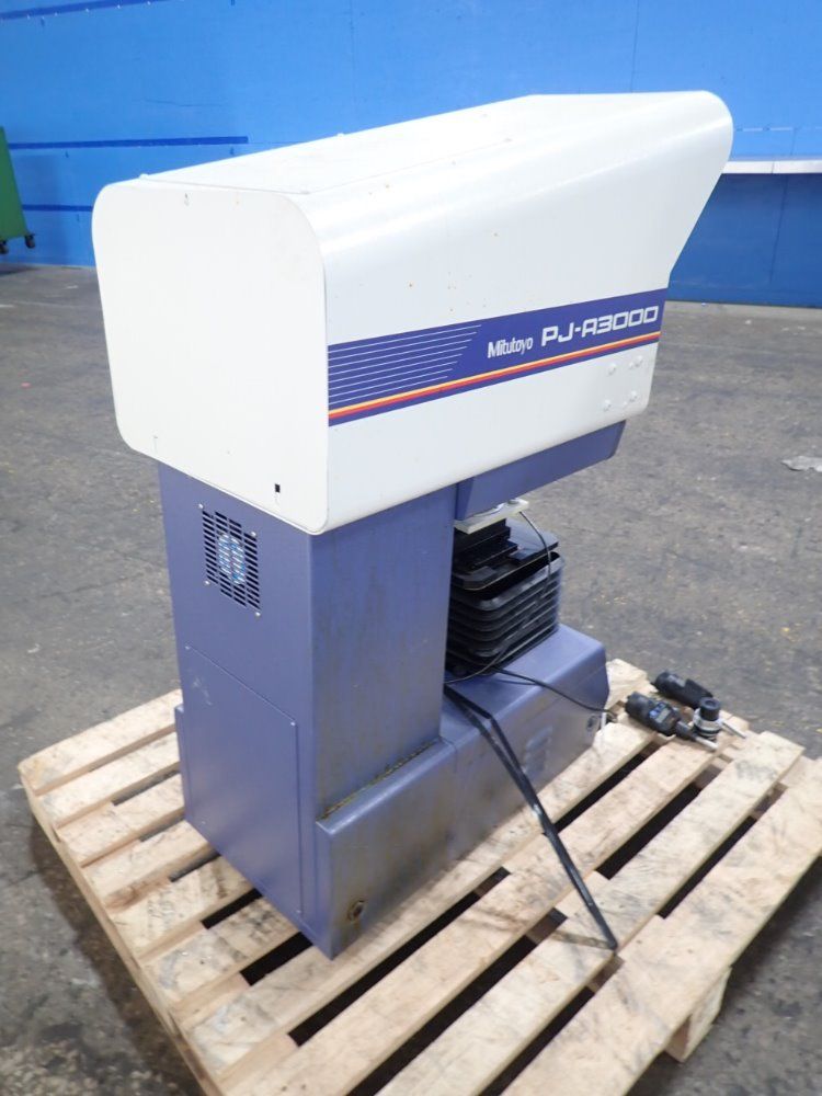 Mitutoyo Optical Comparator