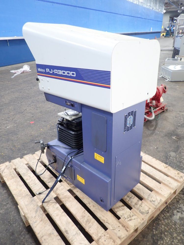 Mitutoyo Optical Comparator