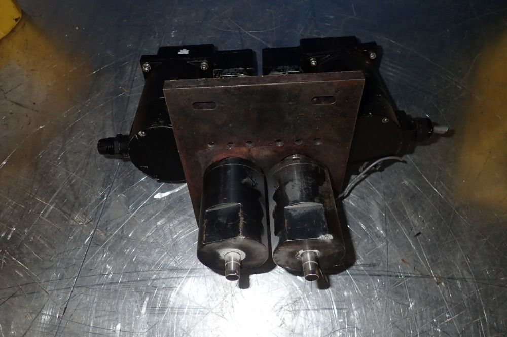 Industrial Device Corp. Dual Electric Cylinder/actuator Unit