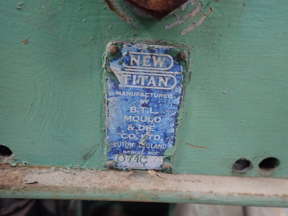 New Titan Belt Puller