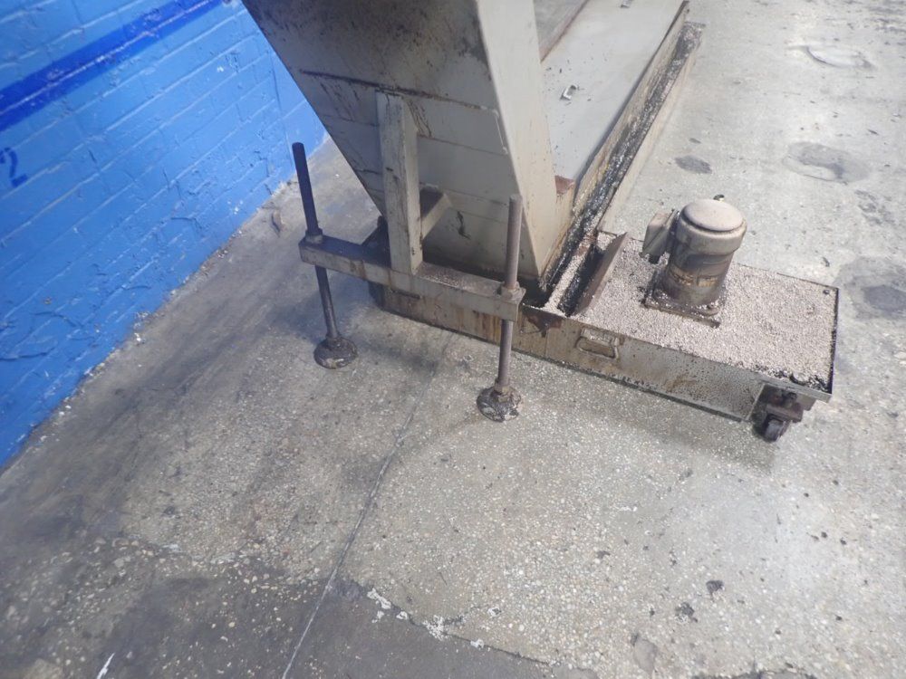 Enomoto Incline Chip Conveyor