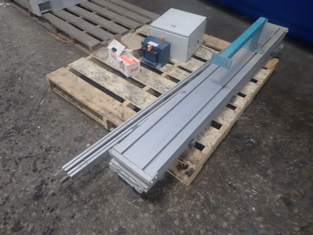 Hoffmann Double Mitre Saw W/ Integrated Router