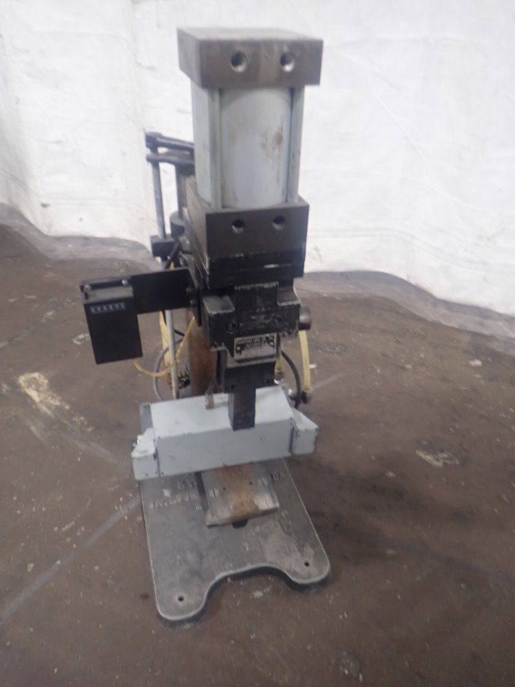 Kwikprint Mfg Pneumatic Press
