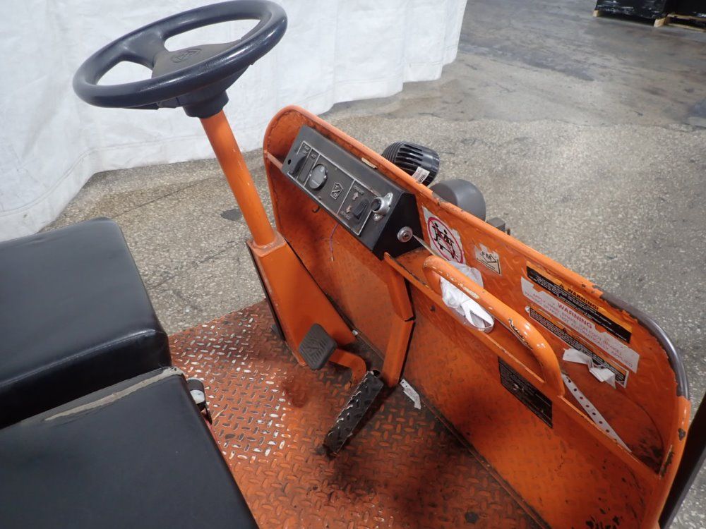 Taylor Dunn Electric Maintence Cart