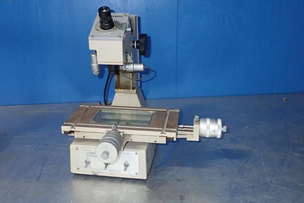 Mitutoyo Toolmakers Microscope - Tm-111
