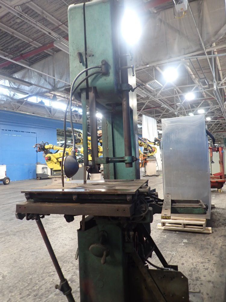 Doall 26" X 24" 30" X 30" Table V26 Vertical Band Saw - V26